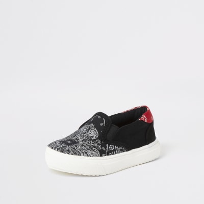 boys black slip on trainers
