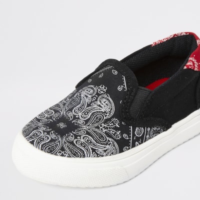 boys black slip on trainers
