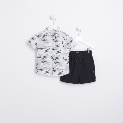 Mini boys black camo print shirt outfit