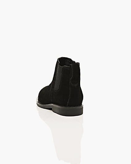 360 degree animation of product Mini boys black faux suede chelsea boots frame-17