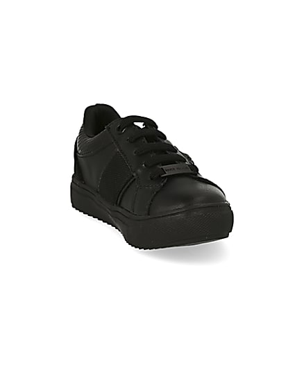360 degree animation of product Mini boys black lion embossed trainers frame-19