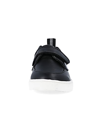 360 degree animation of product Mini Boys Black Velcro Hybrid Boat Shoes frame-21
