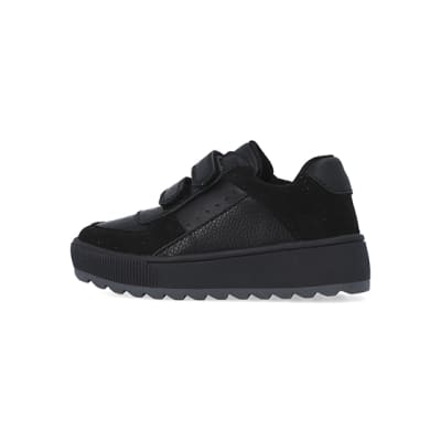 360 degree animation of product Mini boys black velcro plimsoles frame-4