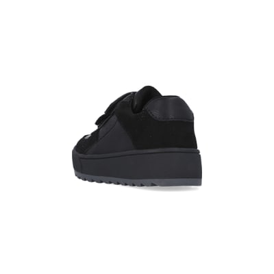 360 degree animation of product Mini boys black velcro plimsoles frame-7