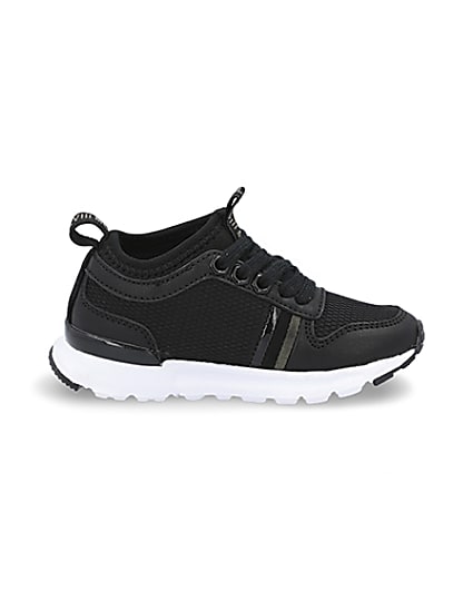 360 degree animation of product Mini boys black wasp runner trainers frame-15