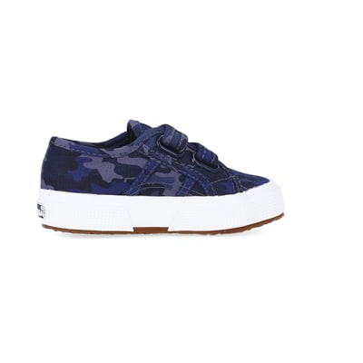 360 degree animation of product Mini Boys Blue Camo Print Superga Trainers frame-14