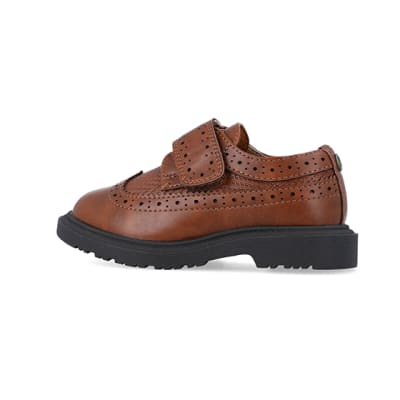 360 degree animation of product Mini boys brown brogue shoes frame-4