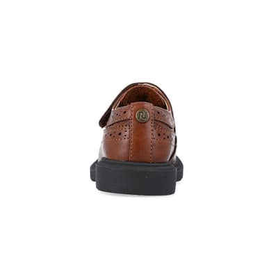 360 degree animation of product Mini boys brown brogue shoes frame-9