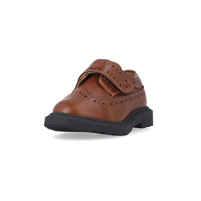 360 degree animation of product Mini boys brown brogue shoes frame-23