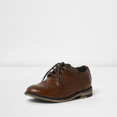 boys brogues