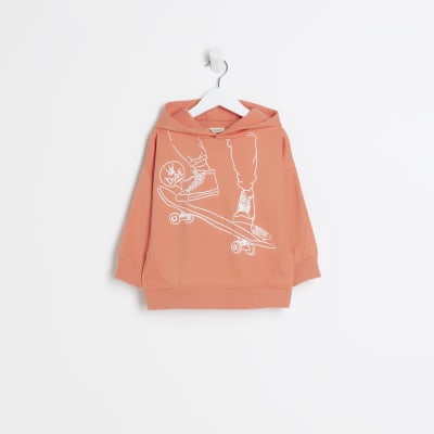 Mini boys coral skateboard hoodie River Island