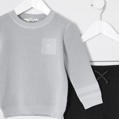 knitted jumper outfit