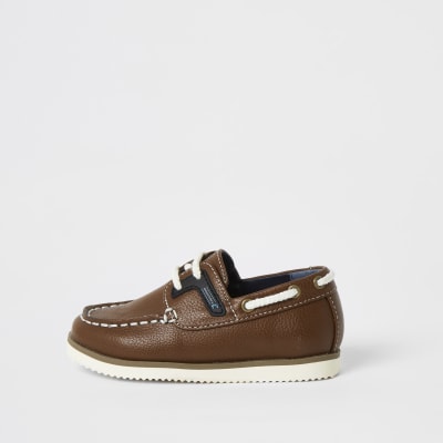 light tan boat shoes