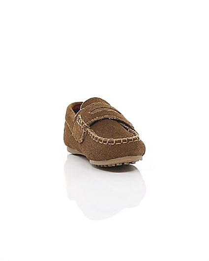 360 degree animation of product Mini boys light brown velcro loafers frame-5