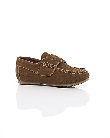 360 degree animation of product Mini boys light brown velcro loafers frame-8