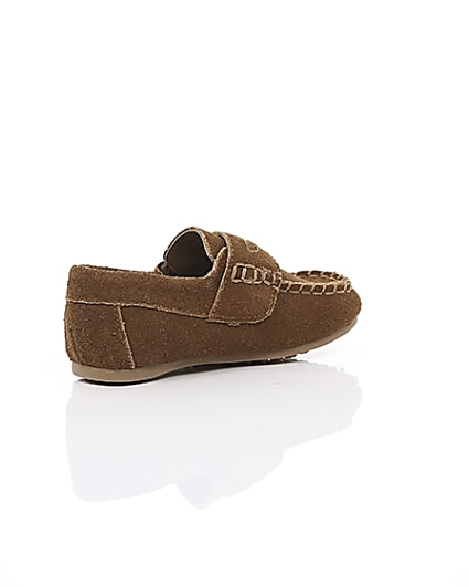 360 degree animation of product Mini boys light brown velcro loafers frame-12