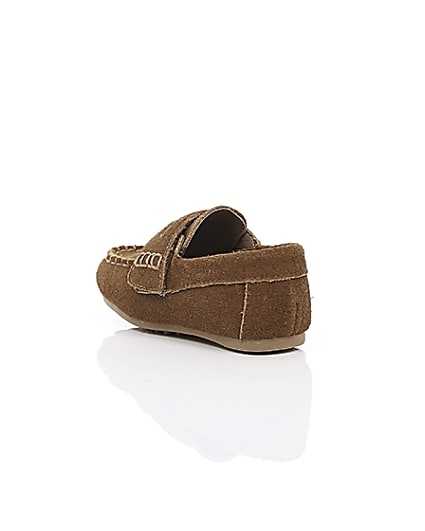 360 degree animation of product Mini boys light brown velcro loafers frame-18