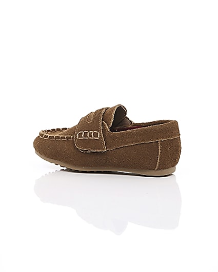 360 degree animation of product Mini boys light brown velcro loafers frame-20