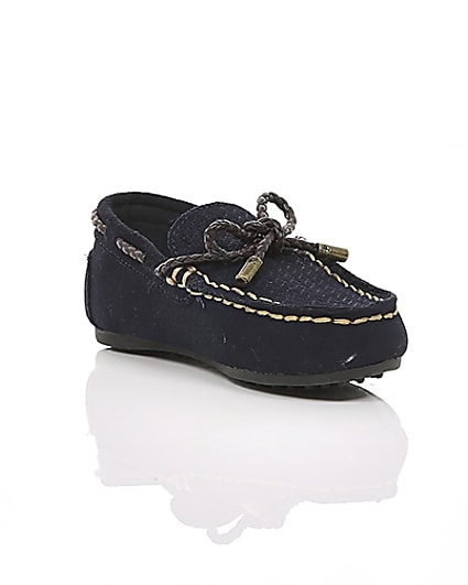 360 degree animation of product Mini boys navy driver shoes frame-6
