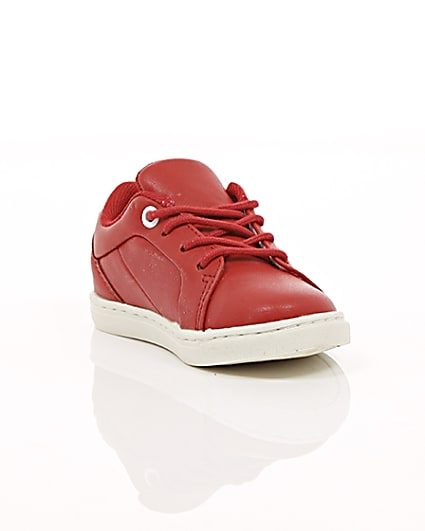 360 degree animation of product Mini boys red faux leather trainers frame-6
