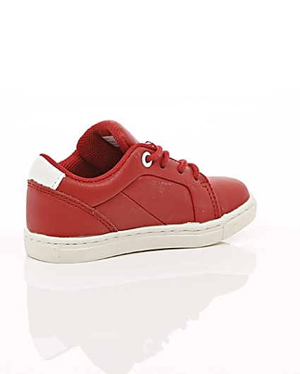 360 degree animation of product Mini boys red faux leather trainers frame-12