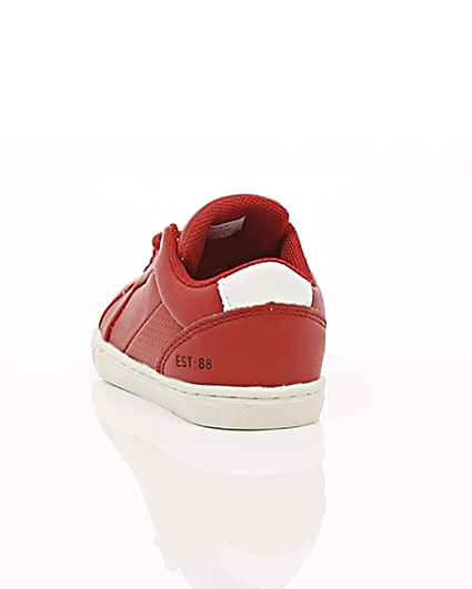360 degree animation of product Mini boys red faux leather trainers frame-17