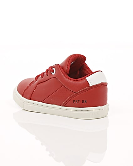 360 degree animation of product Mini boys red faux leather trainers frame-19