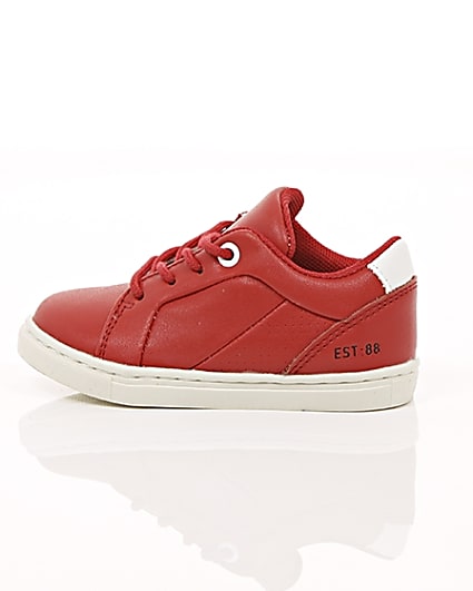 360 degree animation of product Mini boys red faux leather trainers frame-21