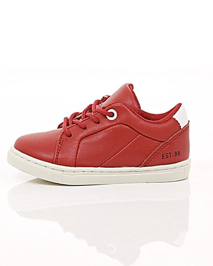 360 degree animation of product Mini boys red faux leather trainers frame-22
