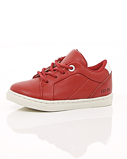 360 degree animation of product Mini boys red faux leather trainers frame-23