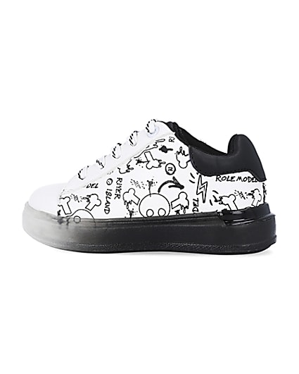360 degree animation of product Mini boys white graphic print wedge trainers frame-4