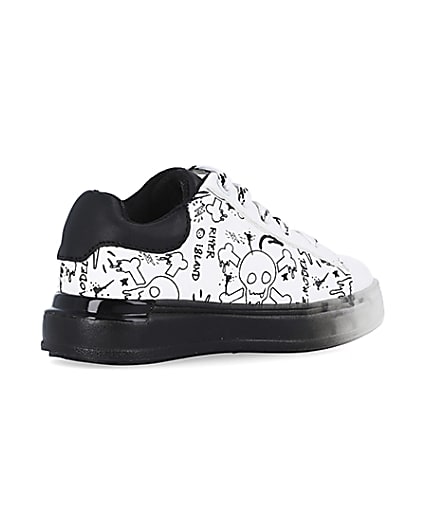 360 degree animation of product Mini boys white graphic print wedge trainers frame-13