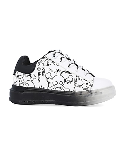 360 degree animation of product Mini boys white graphic print wedge trainers frame-16