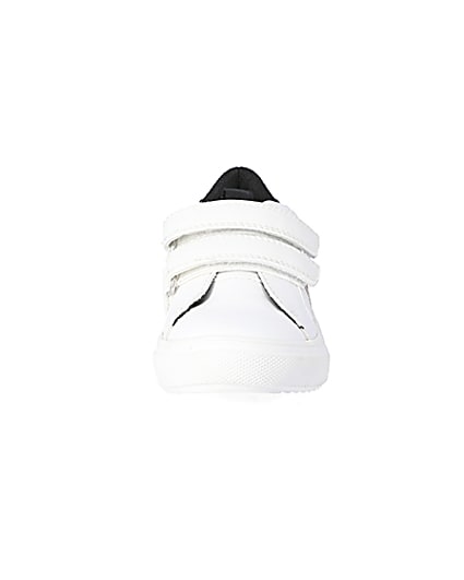 360 degree animation of product Mini boys white RI embossed velcro trainers frame-21