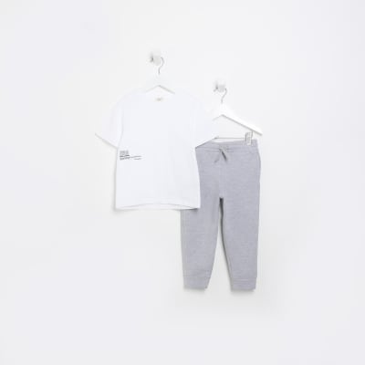 Mini boys white t-shirt and jogger set