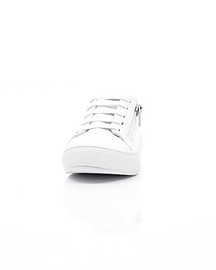 360 degree animation of product Mini boys white zip side lace-up trainers frame-3