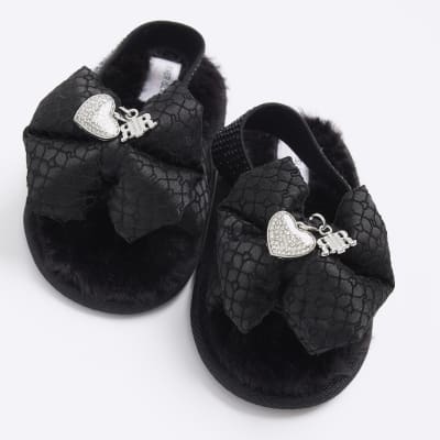 Black discount bow slippers