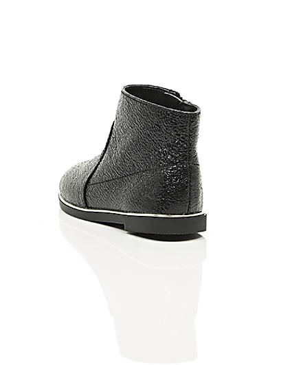 360 degree animation of product Mini girls black crinkle ankle boots frame-18