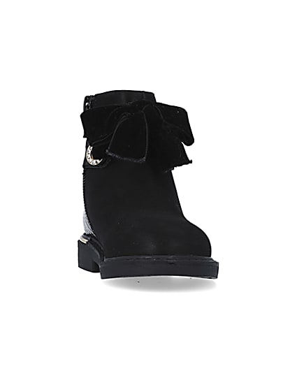 360 degree animation of product mINI gIRLS Black Front Bow Ankle BootS frame-20