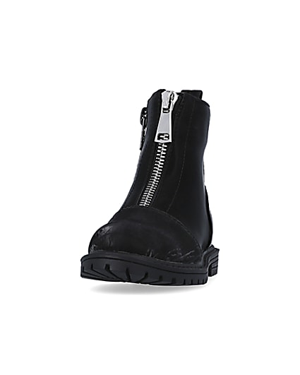 360 degree animation of product Mini girls Black front Zip Boots frame-22