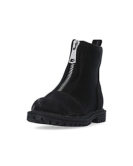 360 degree animation of product Mini girls Black front Zip Boots frame-23
