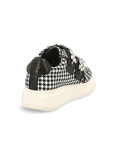 360 degree animation of product Mini girls black houndstooth trainers frame-11