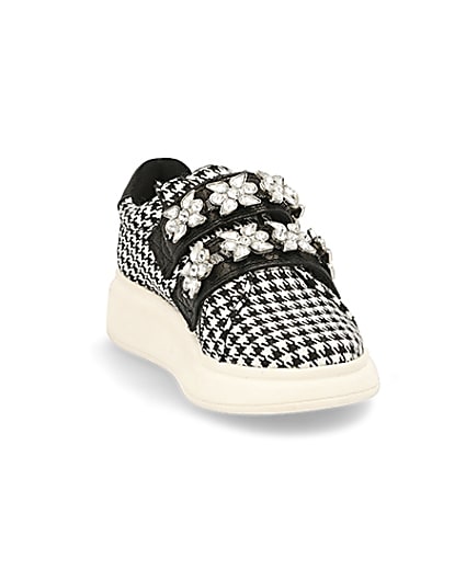 360 degree animation of product Mini girls black houndstooth trainers frame-19