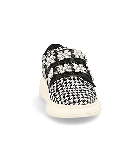 360 degree animation of product Mini girls black houndstooth trainers frame-20