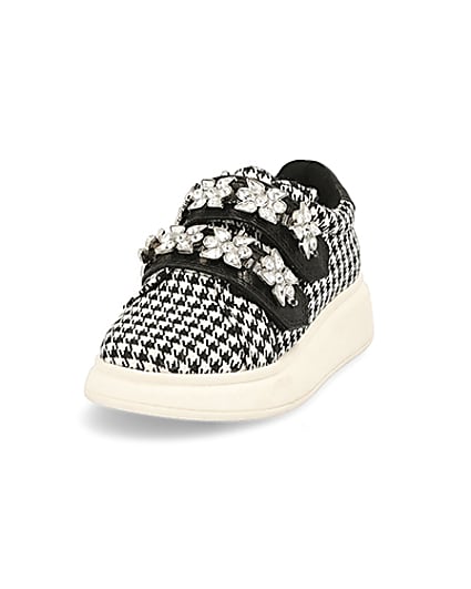 360 degree animation of product Mini girls black houndstooth trainers frame-23