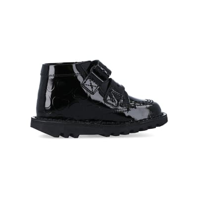 360 degree animation of product Mini girls black Kickers patent shoes frame-14