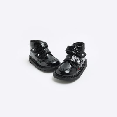 Mini girls black Kickers patent shoes