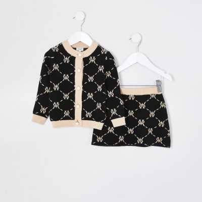 Mini girls black monogram skirt outfit 