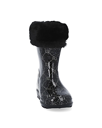 360 degree animation of product Mini girls black RI faux fur wellie boots frame-20