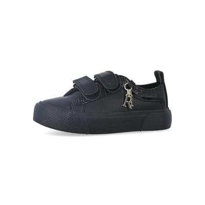 Girls black trainers size on sale 2